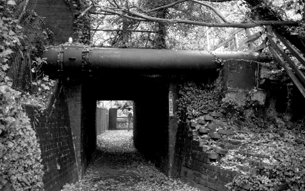 Bridge of High Sreet line over footpath