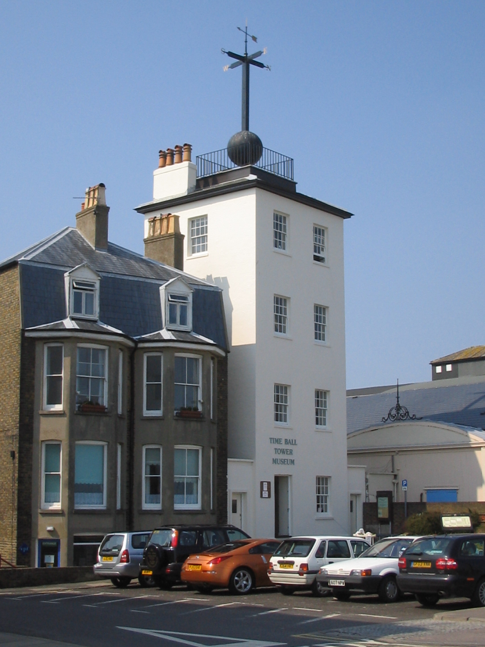 Deal time ball. © Robert Mason