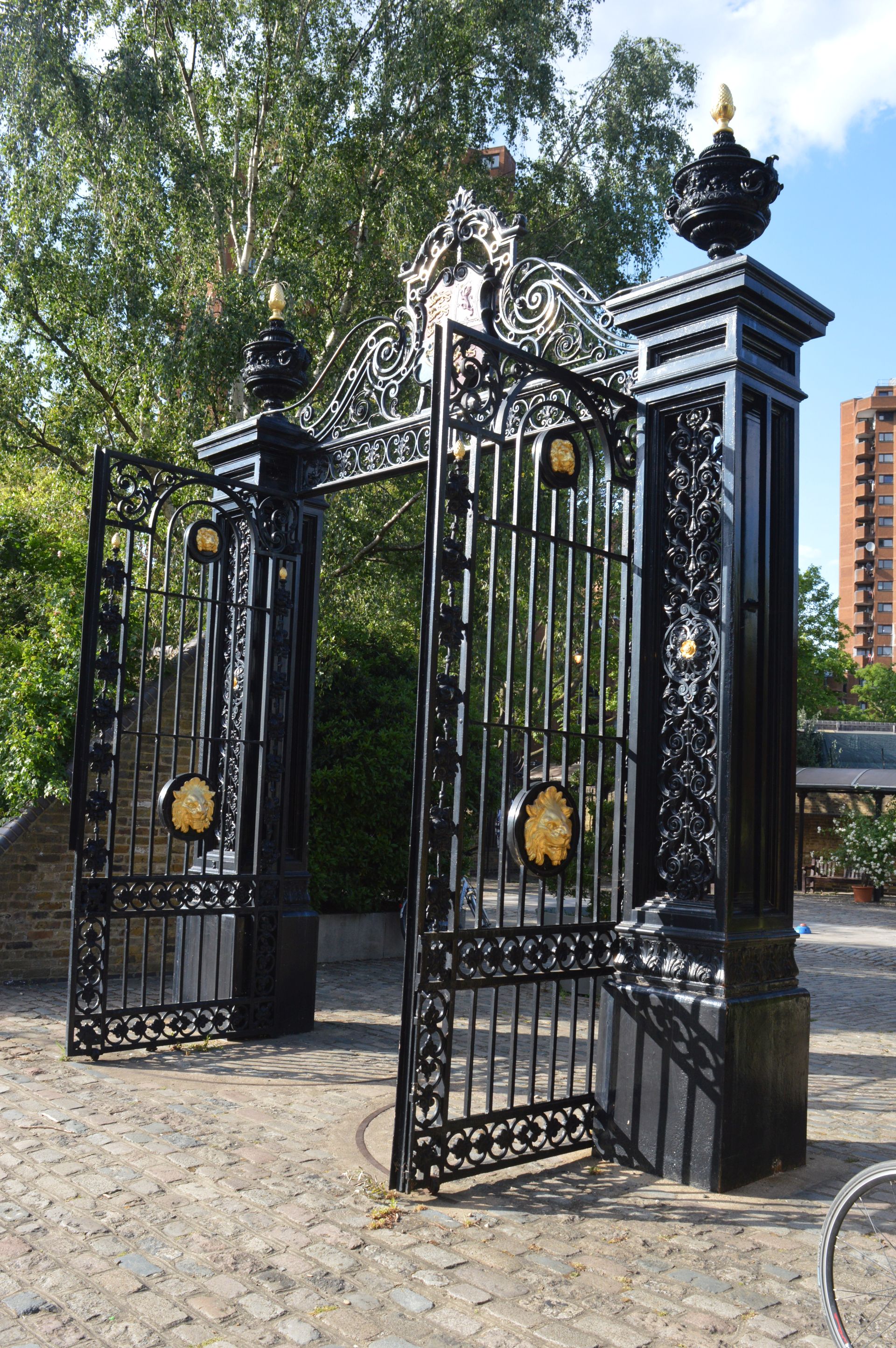 Cremorne Gardens gates, Chelsea Borough Wharf