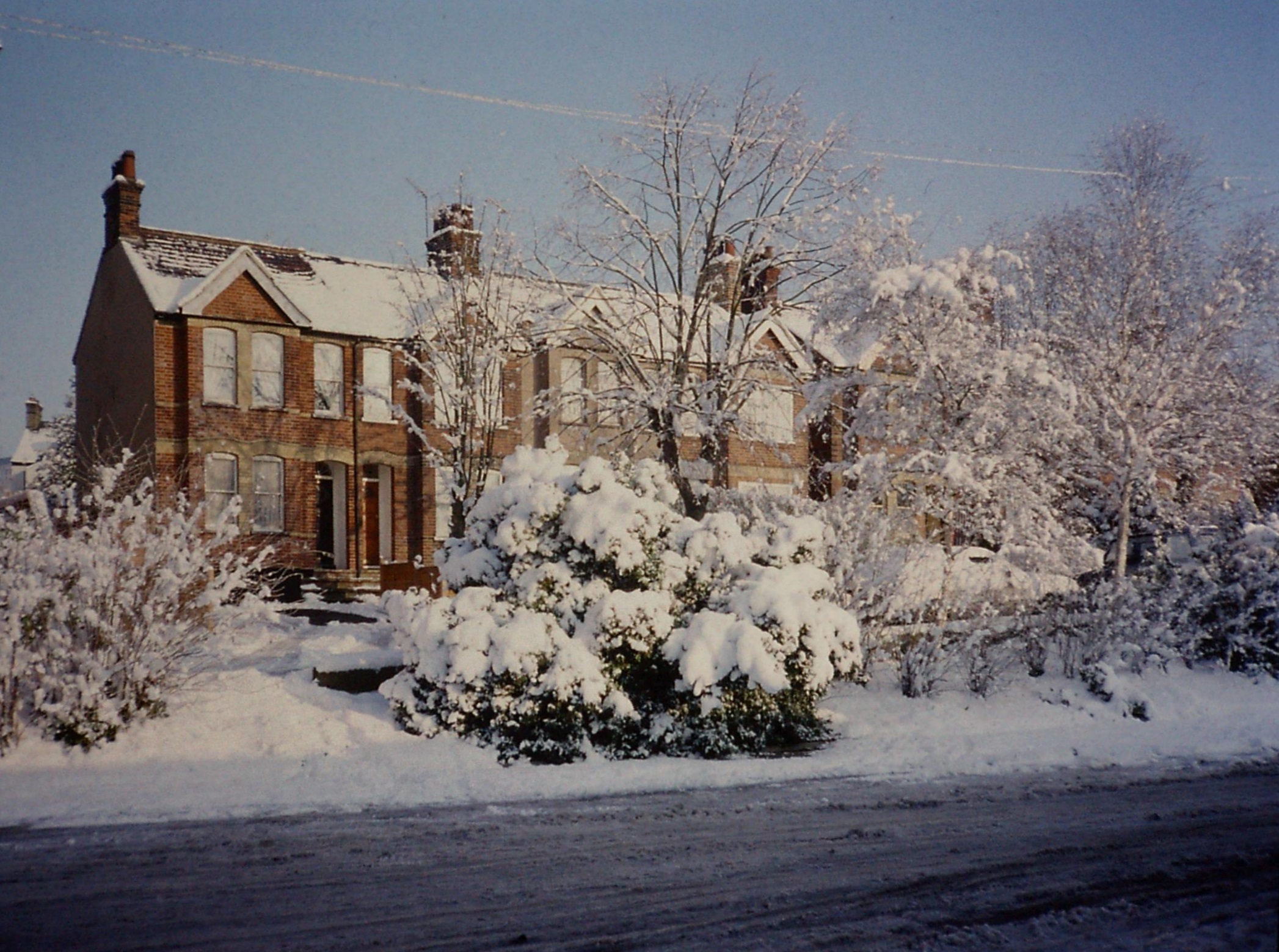 2. Alexandra Road just north of Brentwood station © Bob Carr