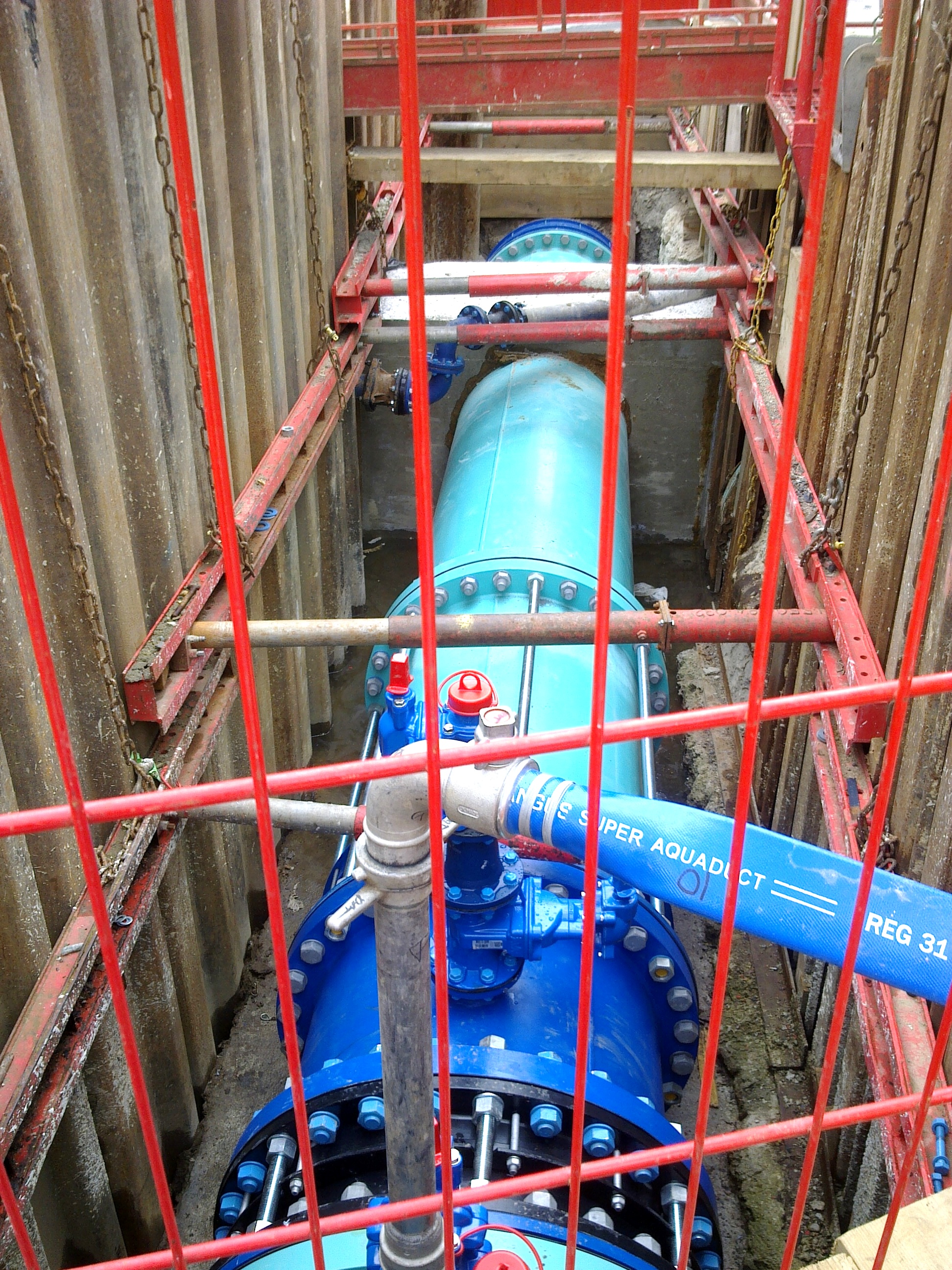 Finsbury Park Road © Bob Carr