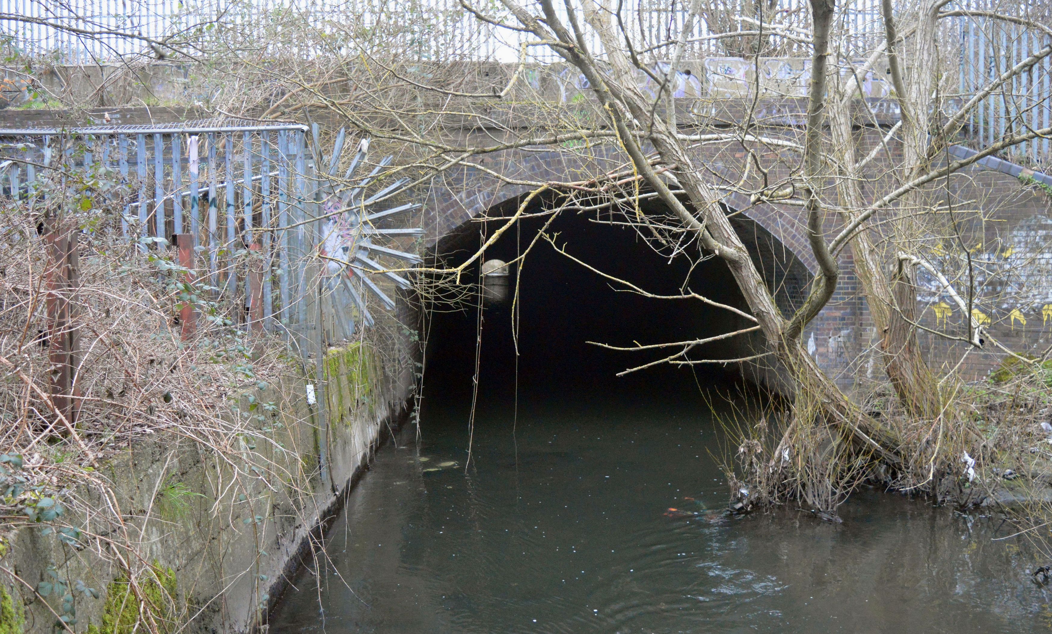 River Crane tunnel south portal