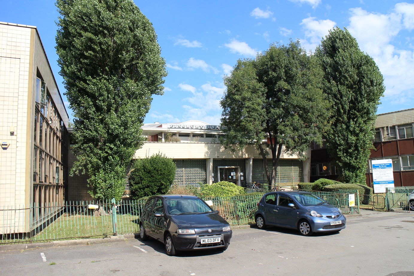 Finsbury Health Centre   Robert Mason 2016