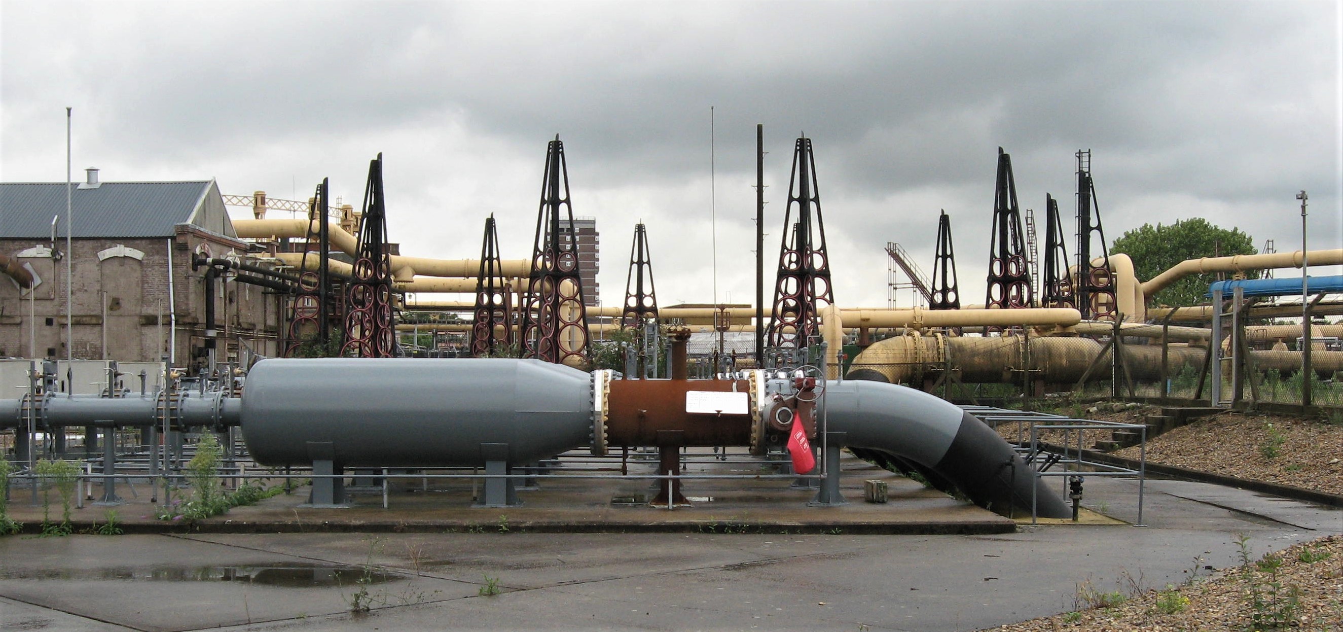 Fulham Gasworks Gasholder No 2, 2014 overall view from beyond security fence erected since 1972)