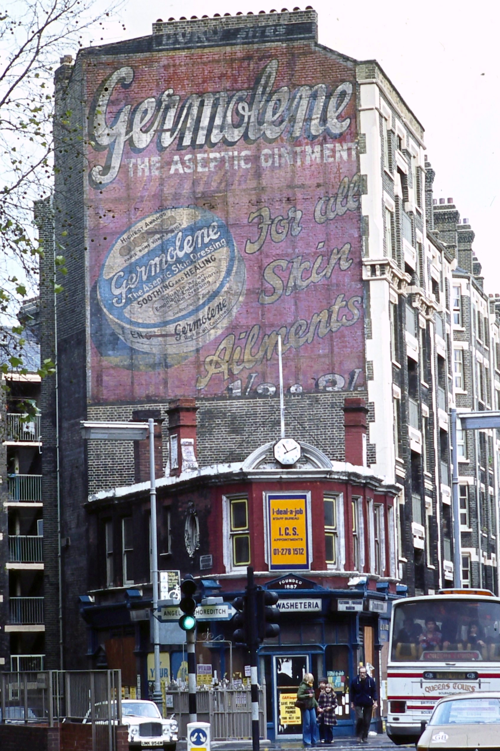 Ghost sign &copy; Sidney Ray