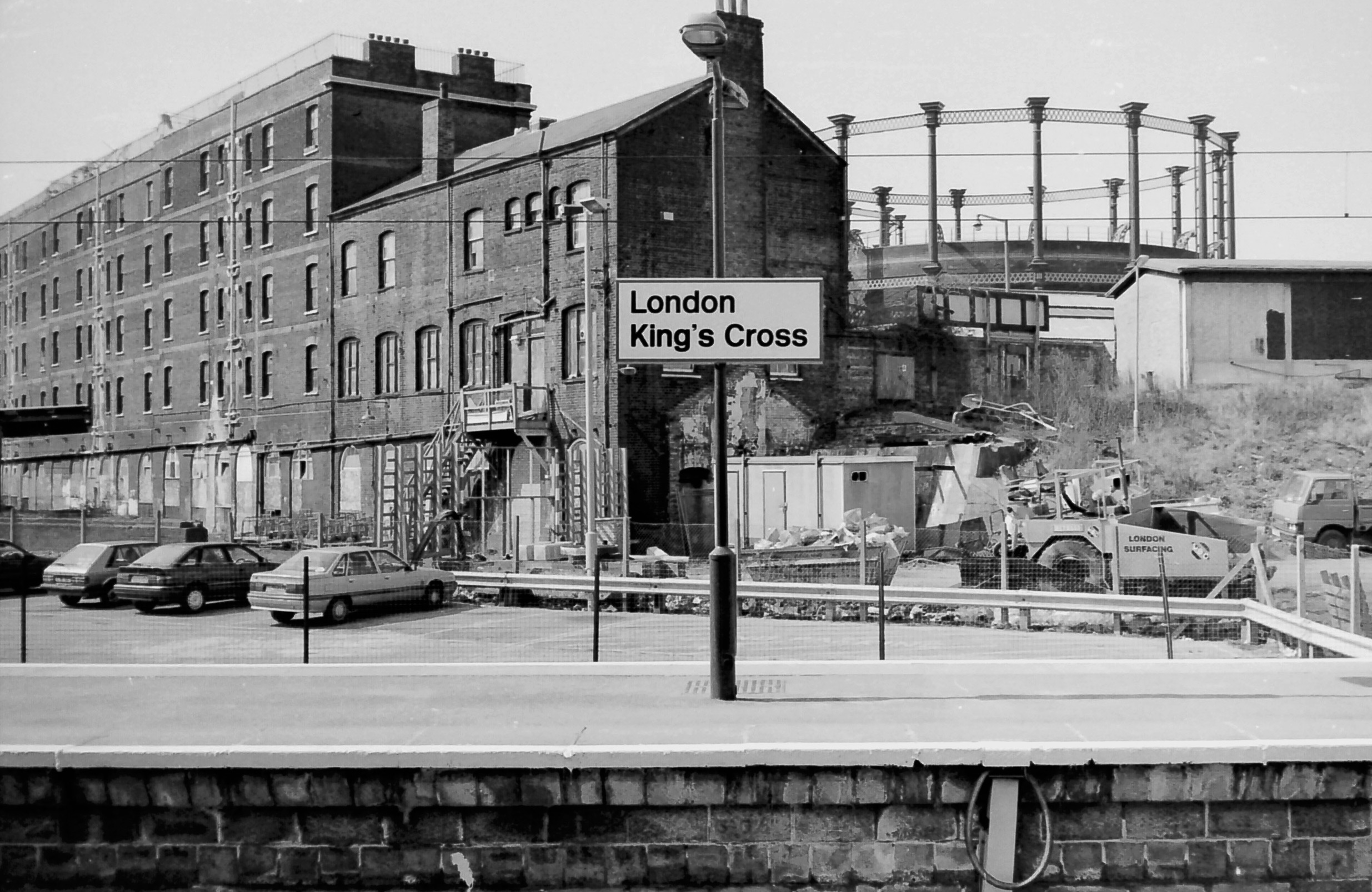 Suburban-platform &copy; Sidney Ray