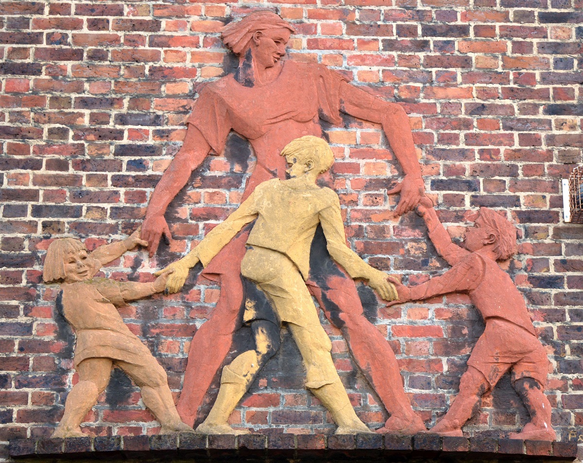 Mother and children playing, 1949, Horton House