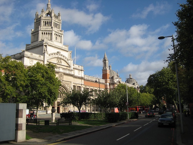 Victoria & Albert Museum &copy; Robert Mason 2013