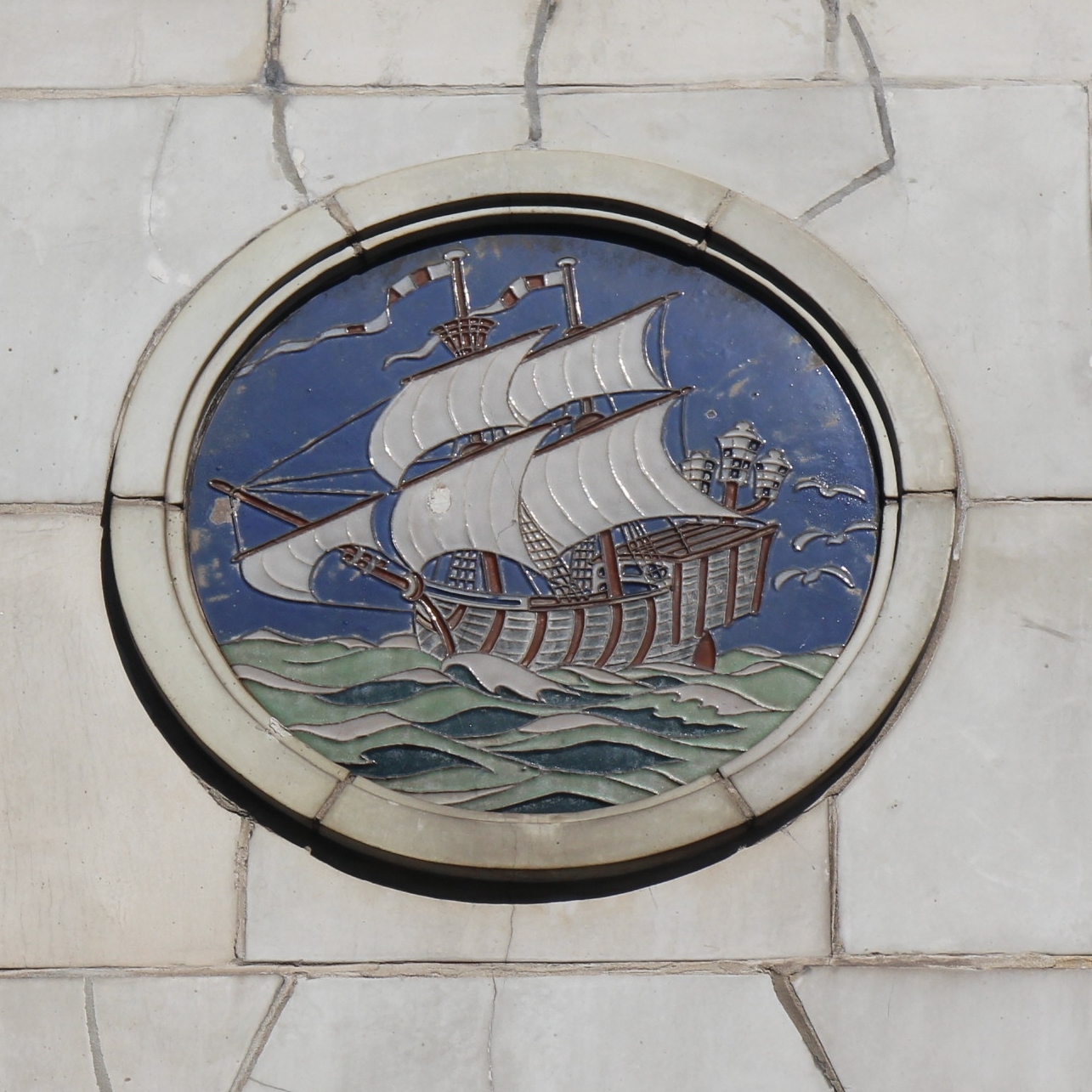 Former tobacco warehouse - Angel House, 338 Goswell Road, London EC1V. © Robert Mason 2016