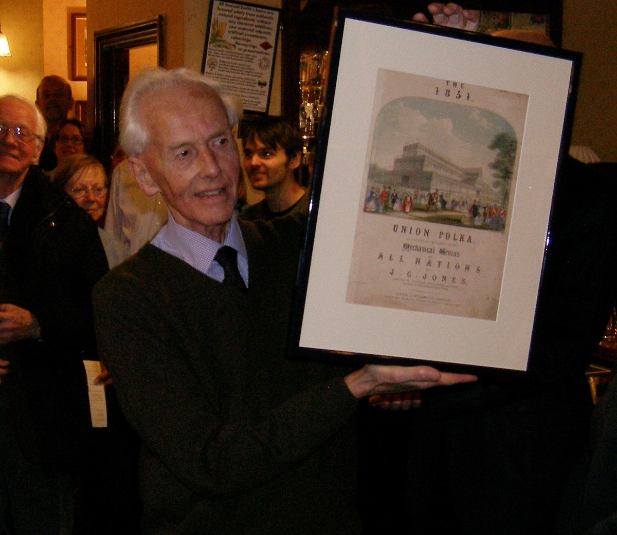 Dr Denis Smith