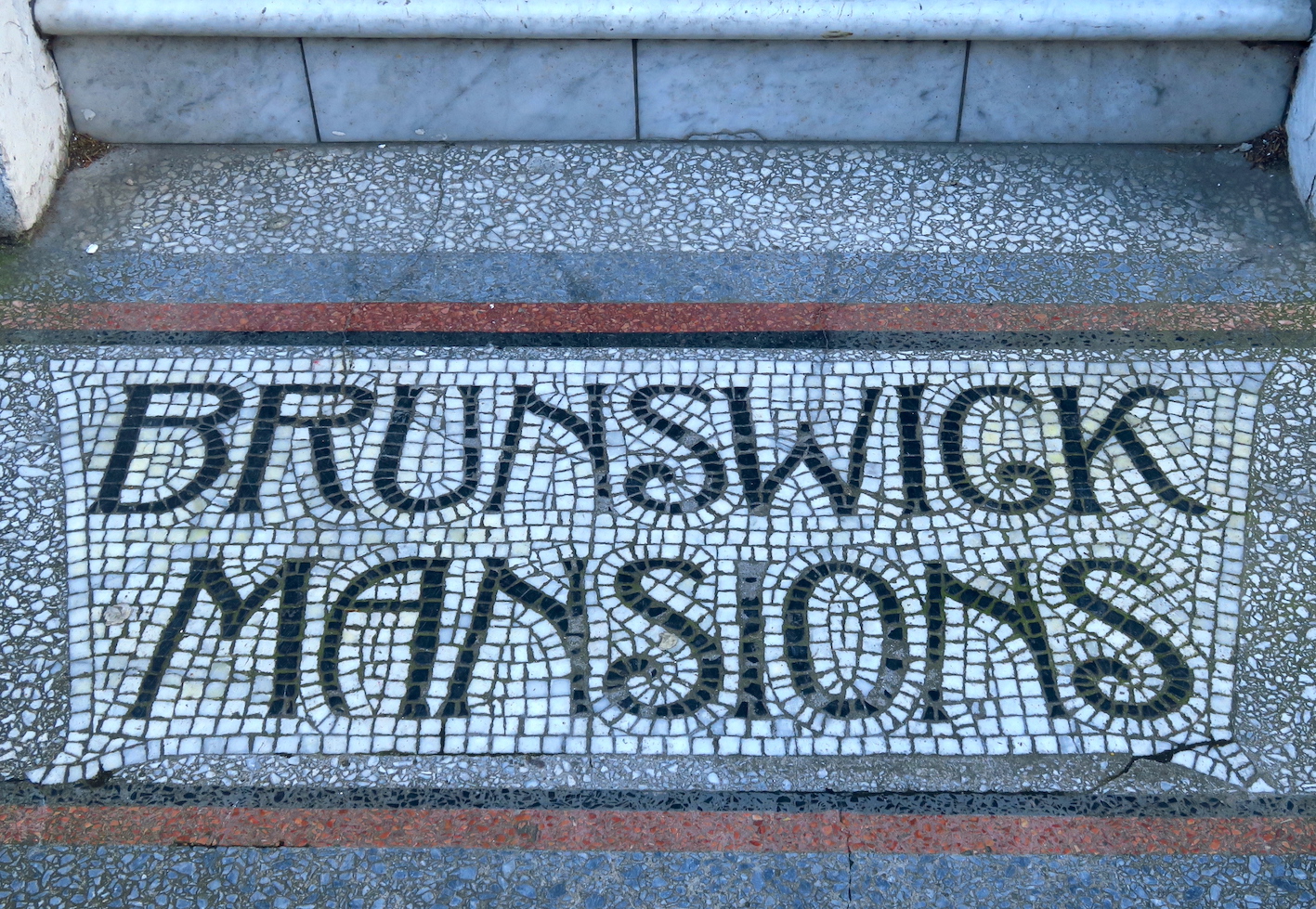 Brunswick Mansions, Sidney Ray