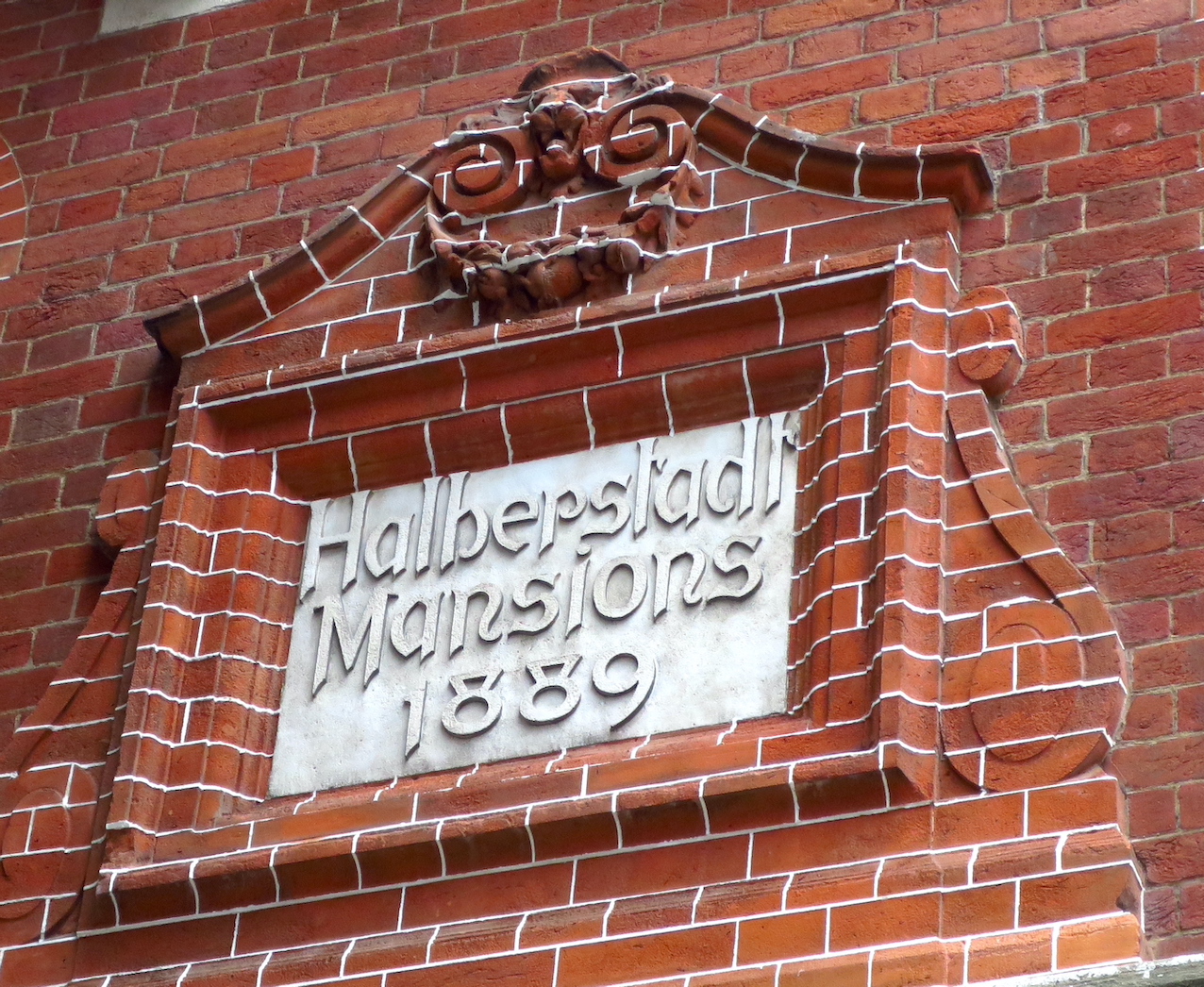 Halberstadt Mansions, Sidney Ray