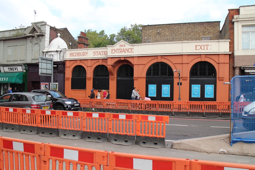 Old Highbury Station entrance © Robert Mason 2016