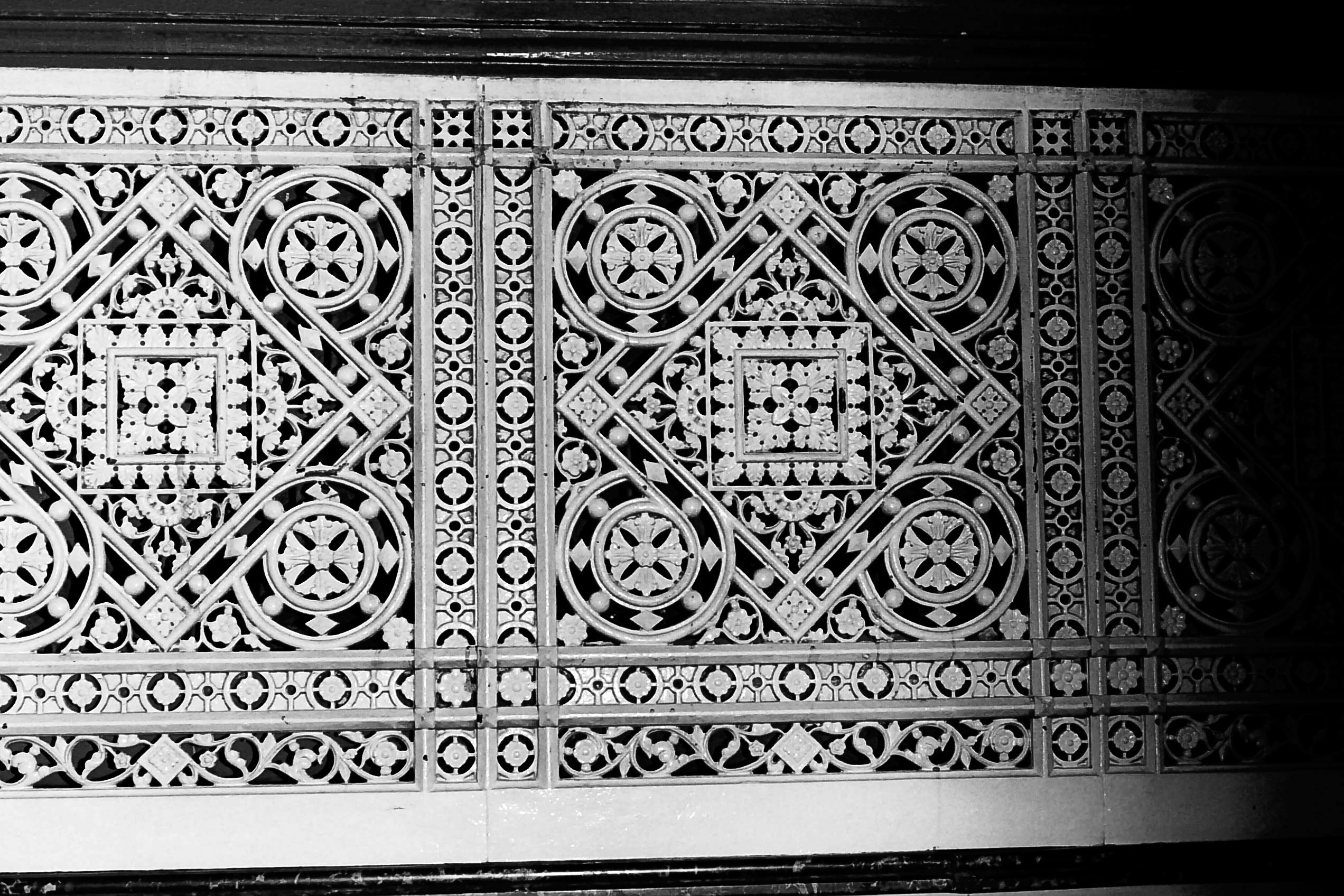 St Pancras &copy; Sidney Ray