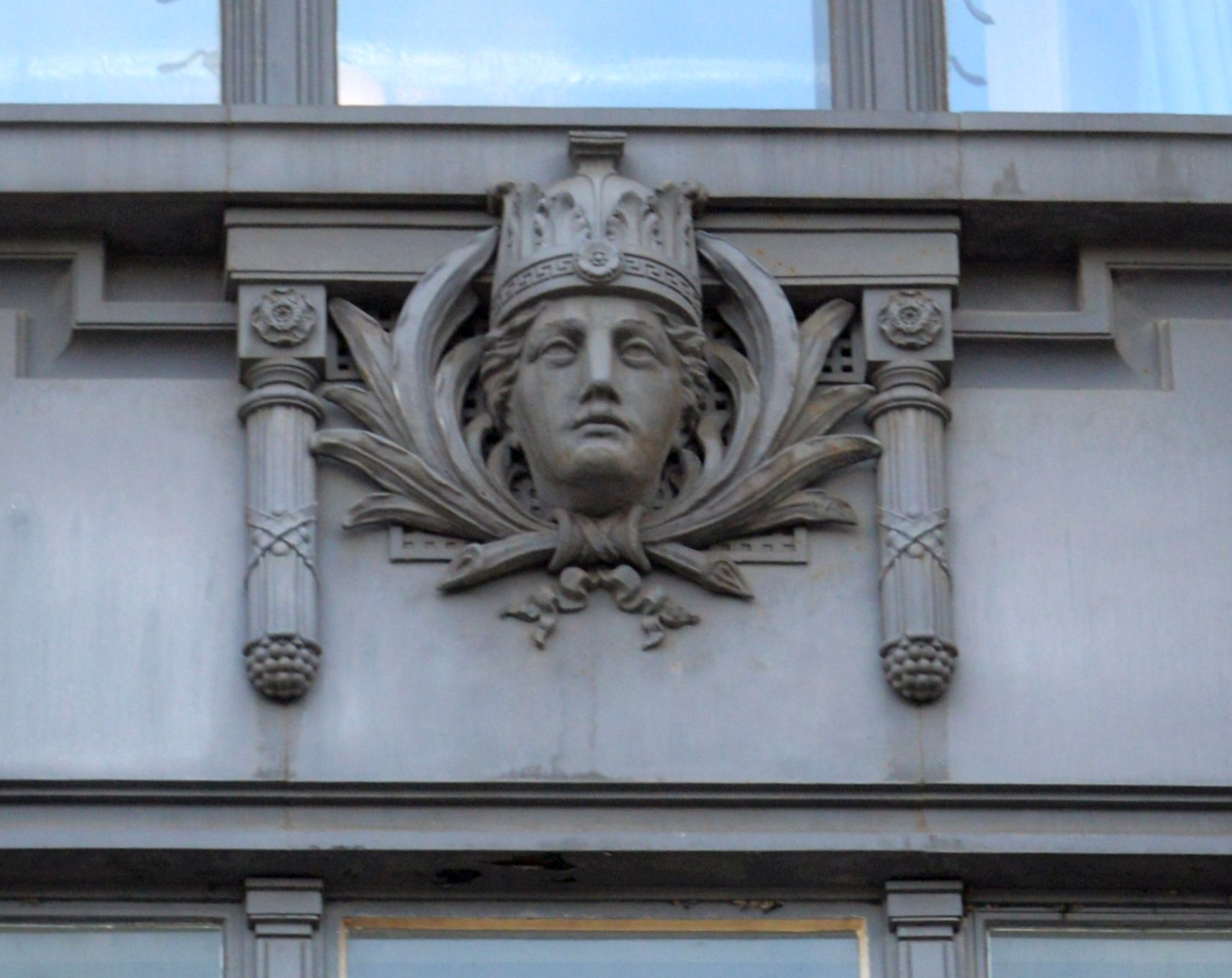 Metal face between windows, Waterloo Station © David G Thomas